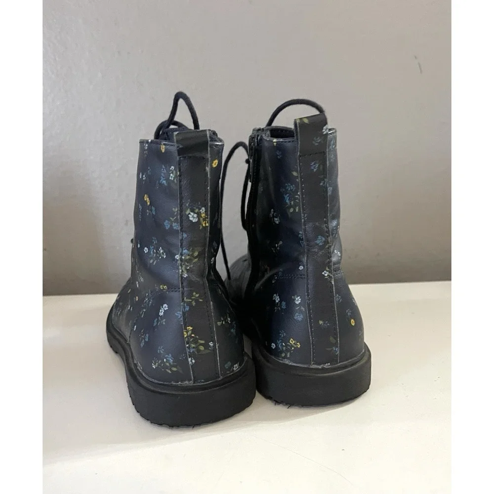 Girls‎ black faux leather floral print lace up side zip combat boots Side 4y
